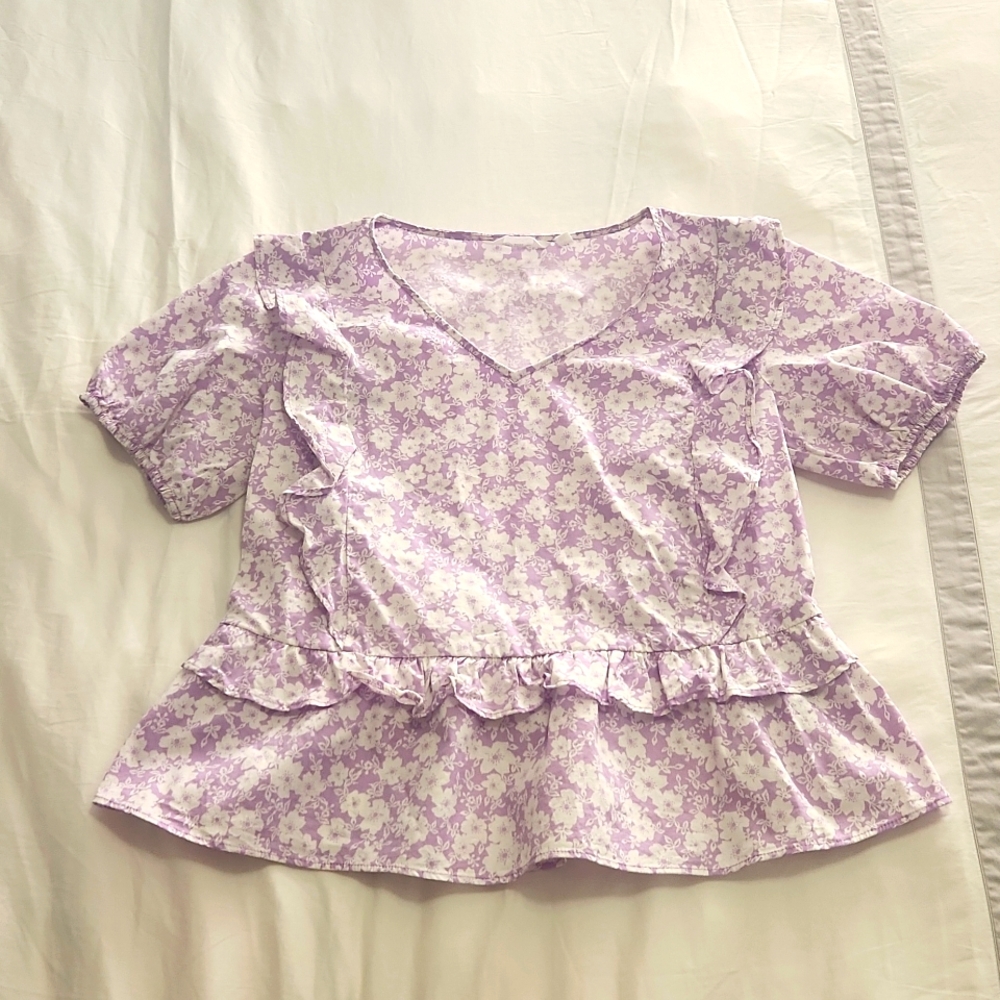 Candace Cameron Bure Floral Top